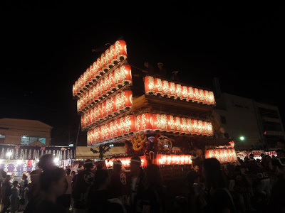 夜の山車行列は穴場「岸和田だんじり祭り」