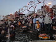 インド　ヴァラナシ　シヴァ神の大祭「マハー・シヴァ・ラートリ」