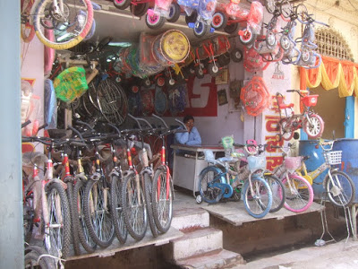 インド自転車事情－（バラナシで見る地元の自転車）